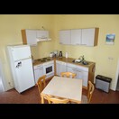 … die zugehörige Küche und